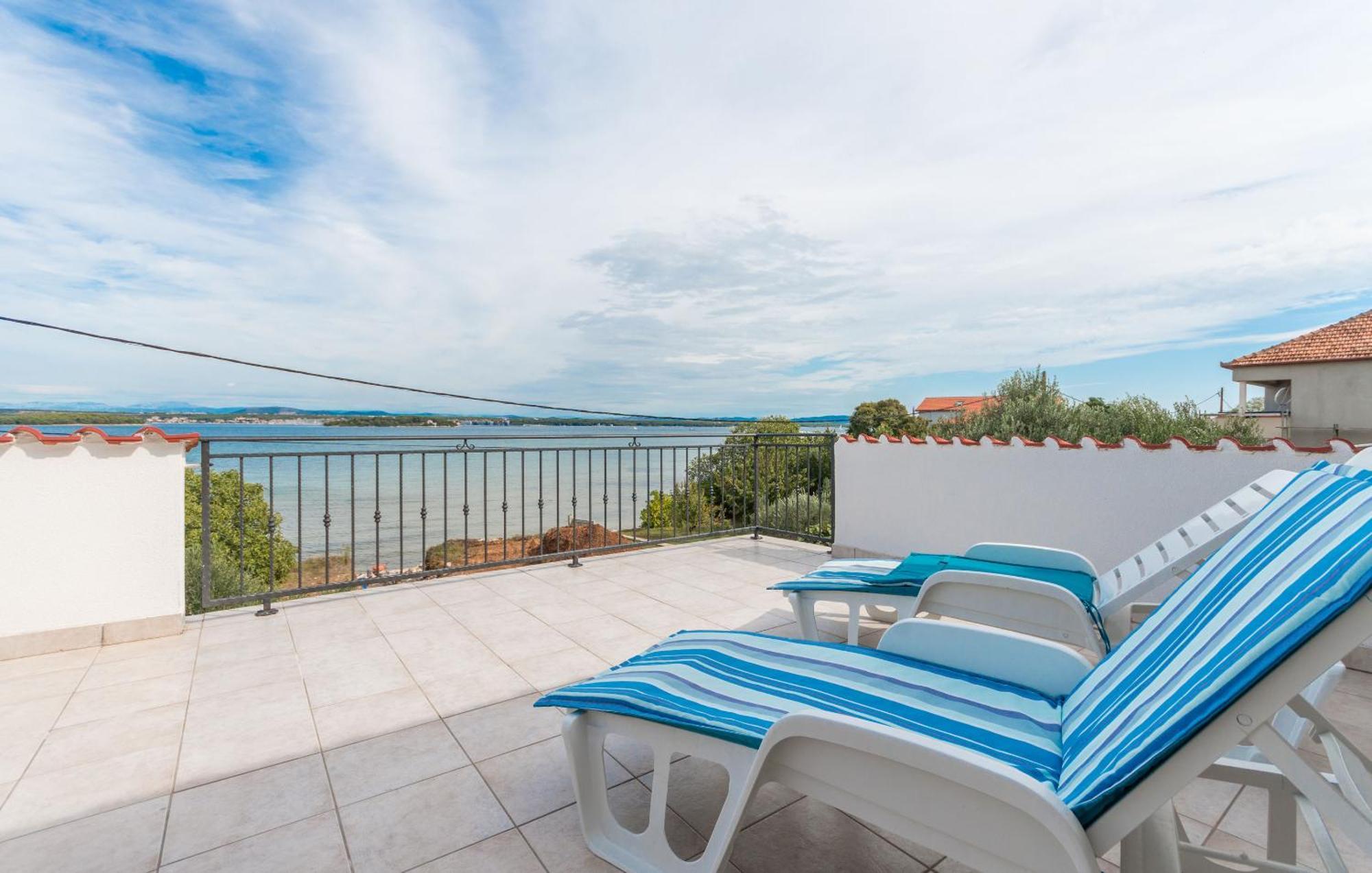 Apartment Blazenka - 20M From The Sea Tkon Bagian luar foto